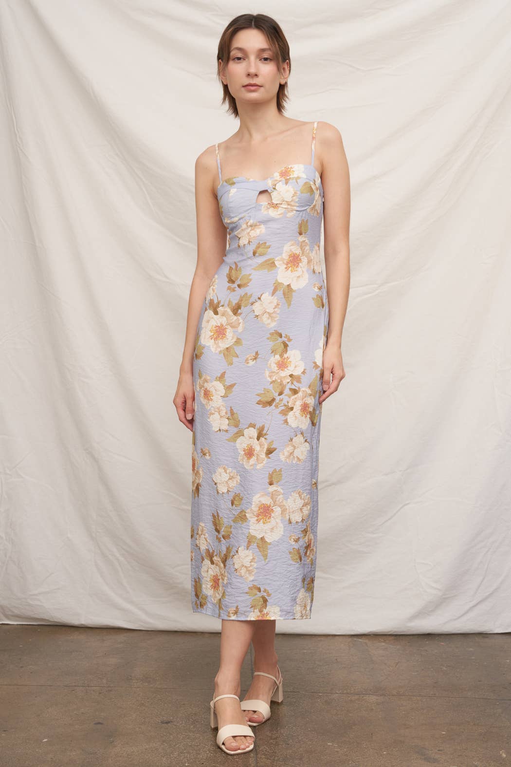 Floral Print Open-Back Maxi Dress