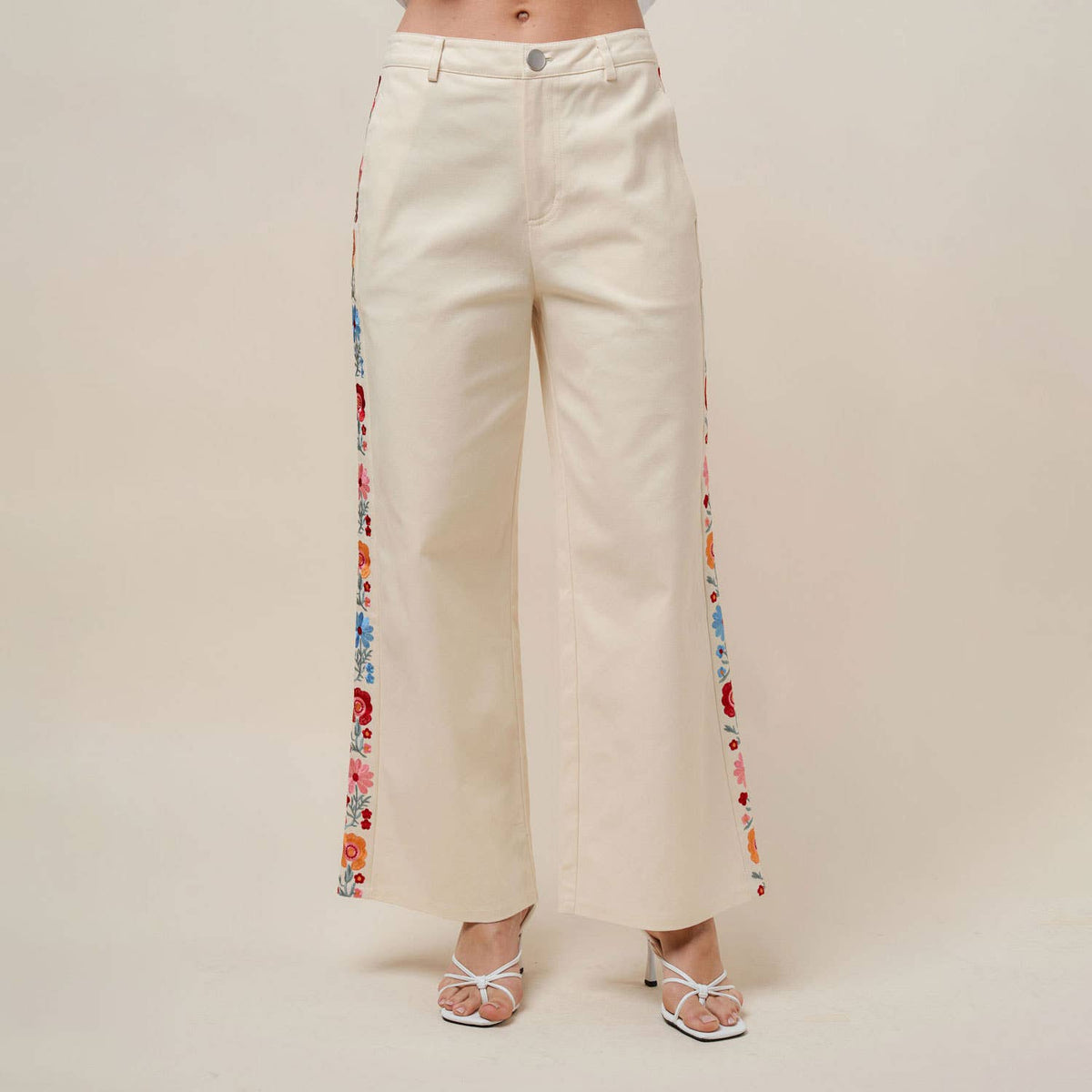 Final Sale-Floral Embroidered Pants