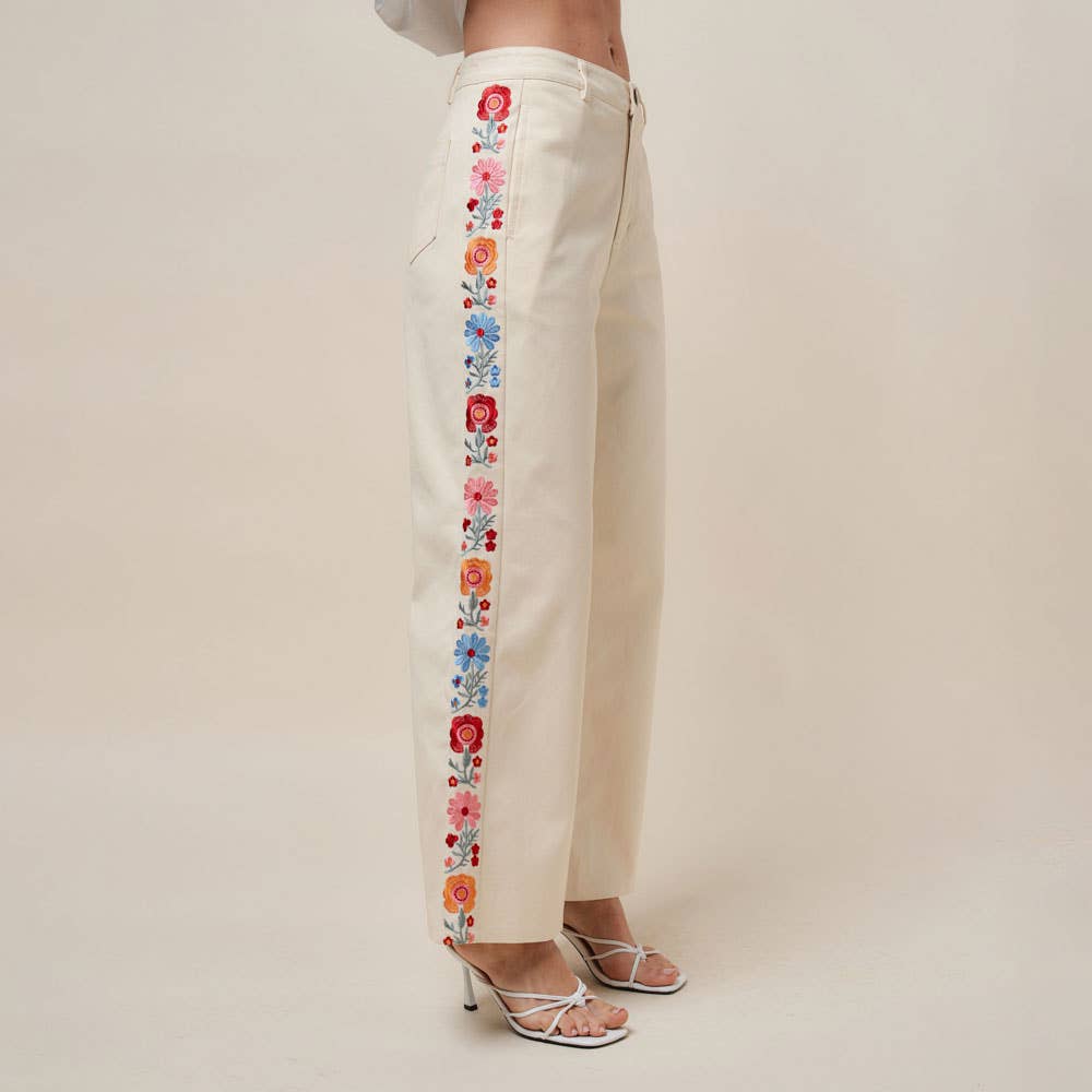 Final Sale-Floral Embroidered Pants