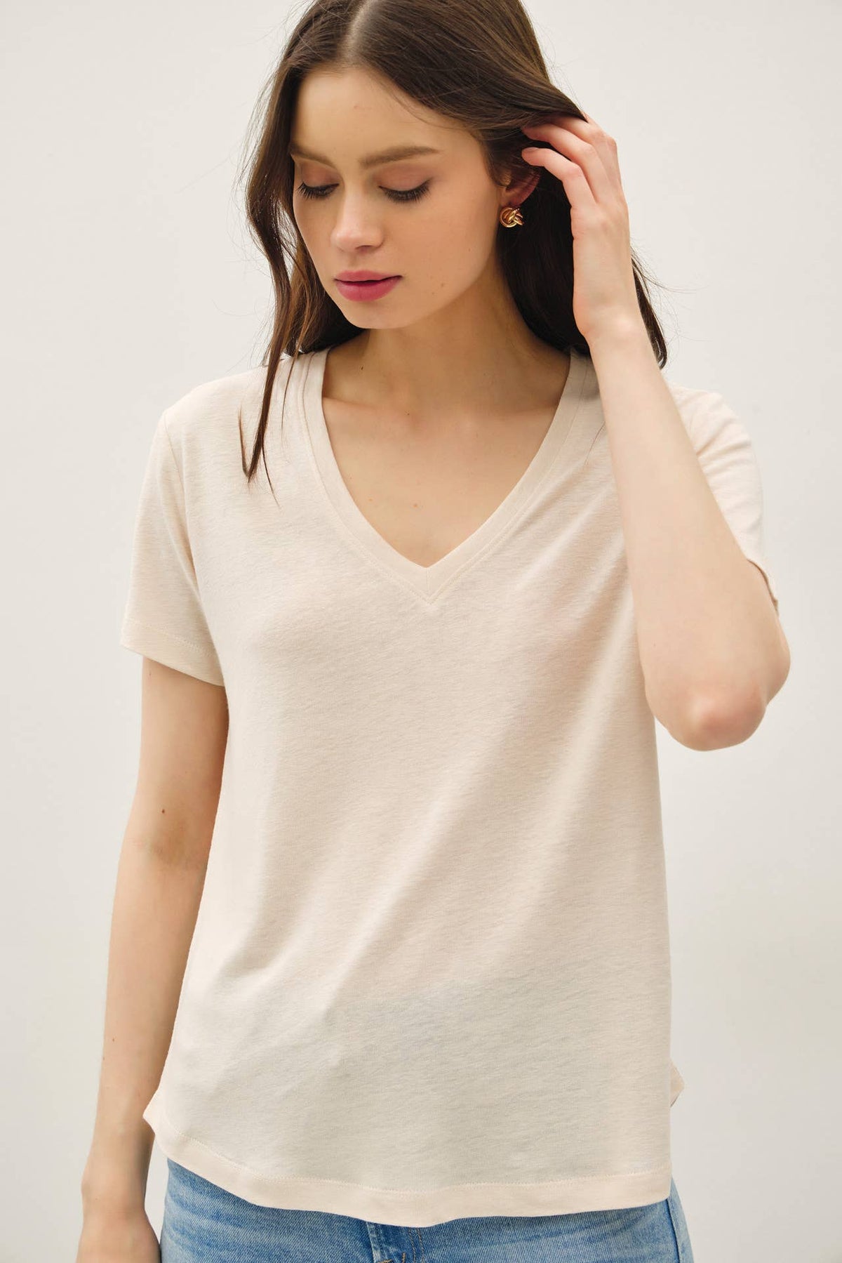 Basic V-Neck Tee