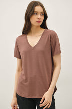 Basic V-Neck Tee