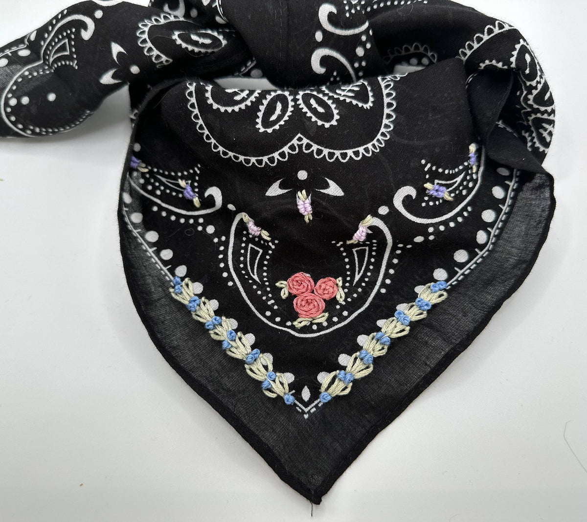 Final Sale-Black Bandana With Floral Embroidery