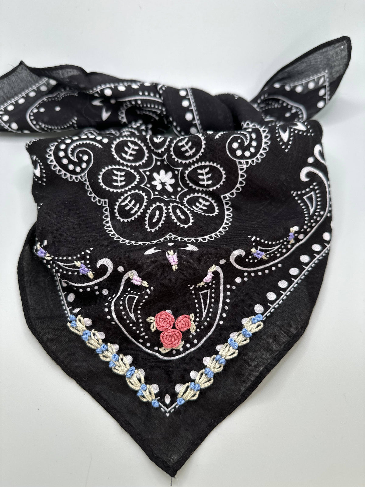 Final Sale-Black Bandana With Floral Embroidery