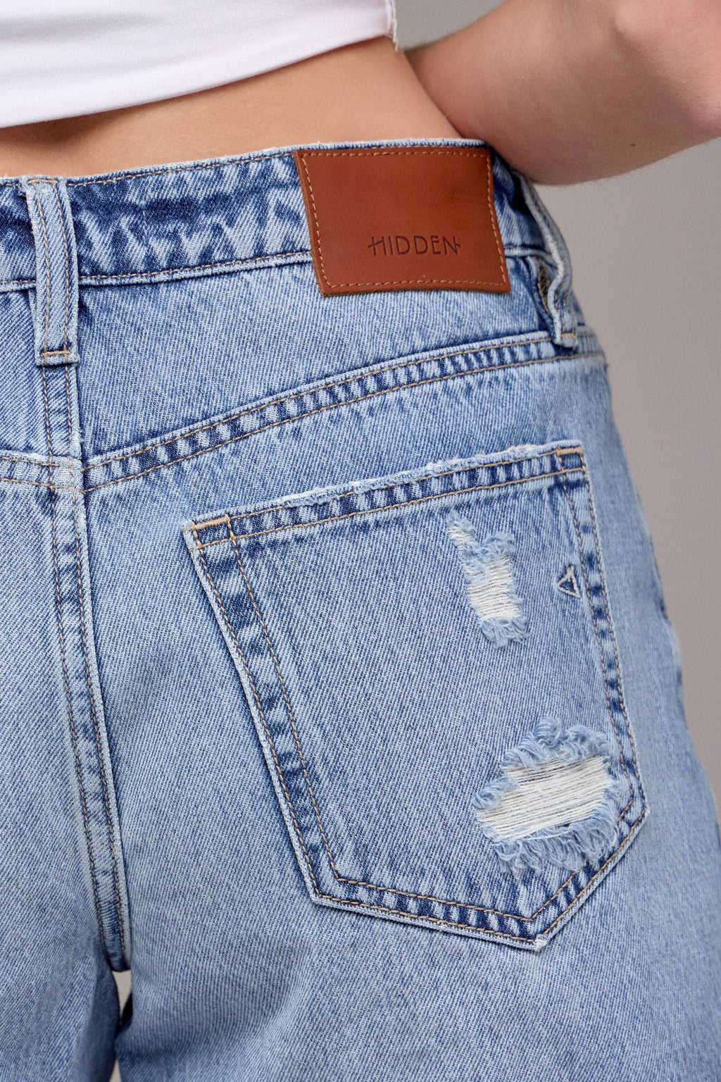 Final Sale-Finn Distressed High Rise Short