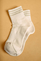 Final Sale-Ankle Socks with Stripe