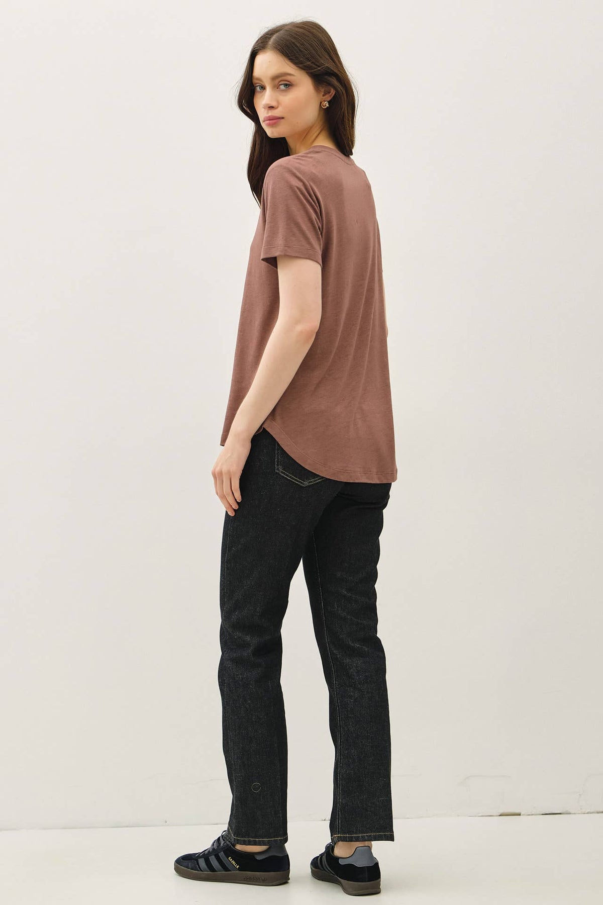 Basic V-Neck Tee