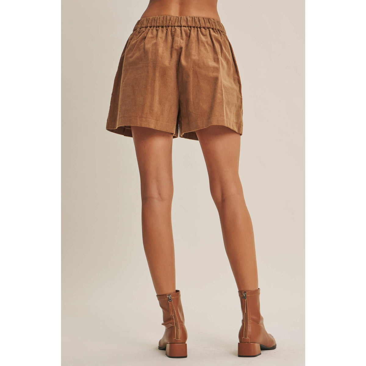 Corduroy Pleated Shorts