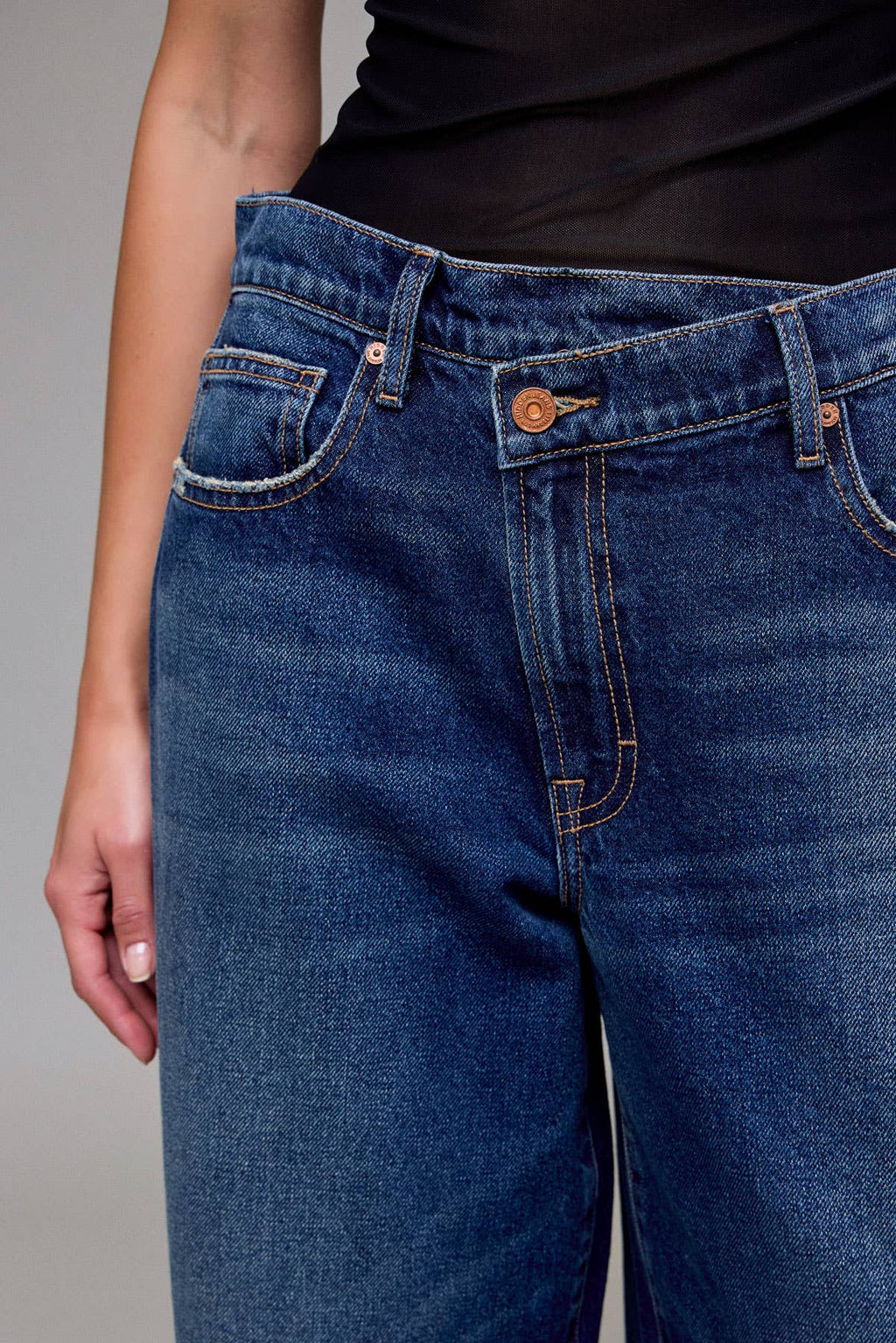 Amelia Crossover Jean